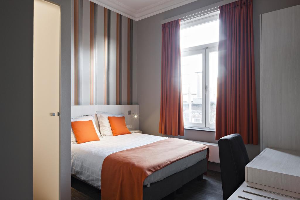 Hotel Duivels Paterke Harelbeeksestraat 29, 8500 Courtrai Extérieur photo