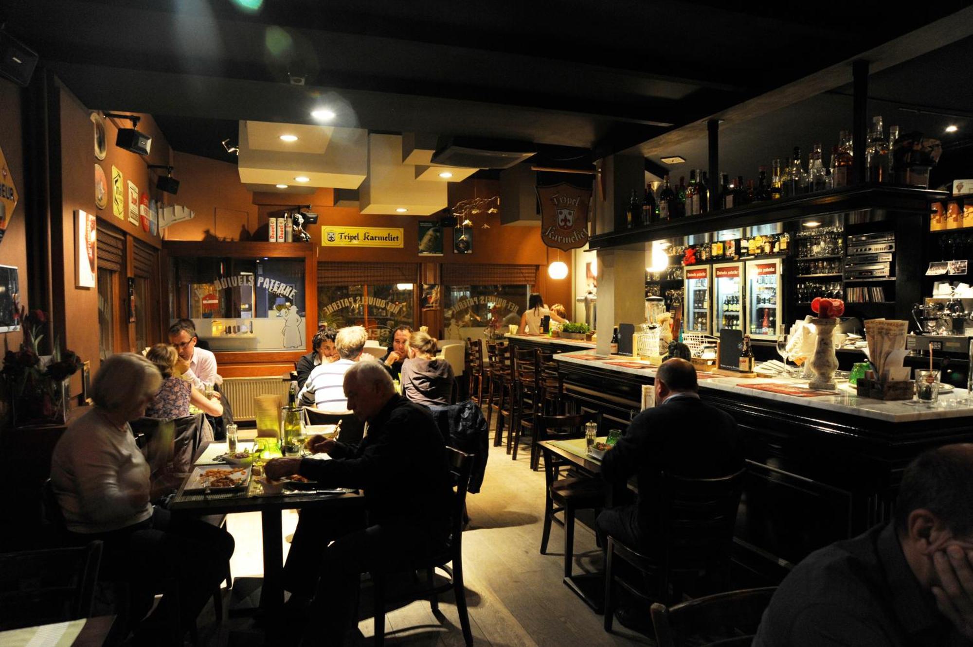 Hotel Duivels Paterke Harelbeeksestraat 29, 8500 Courtrai Extérieur photo
